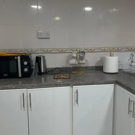 Seer Furnished Apartments صير للشقق المفروشة Abu Dhabi Buitenkant foto