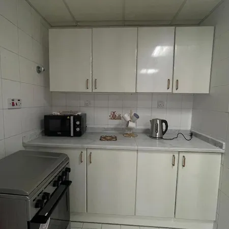 Seer Furnished Apartments صير للشقق المفروشة Abu Dhabi Buitenkant foto